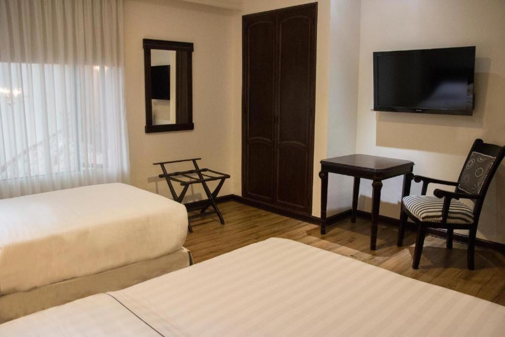 Hotel Castilla Real เปเรย์รา ภายนอก รูปภาพ